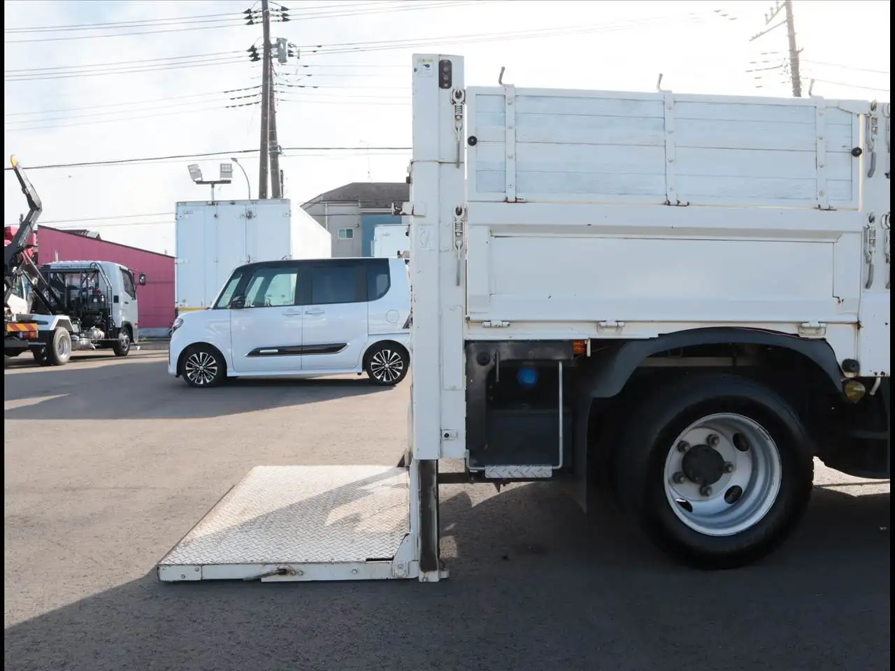 日野 デュトロ 小型 平ボディ パワーゲート 床鉄板の中古トラック画像5