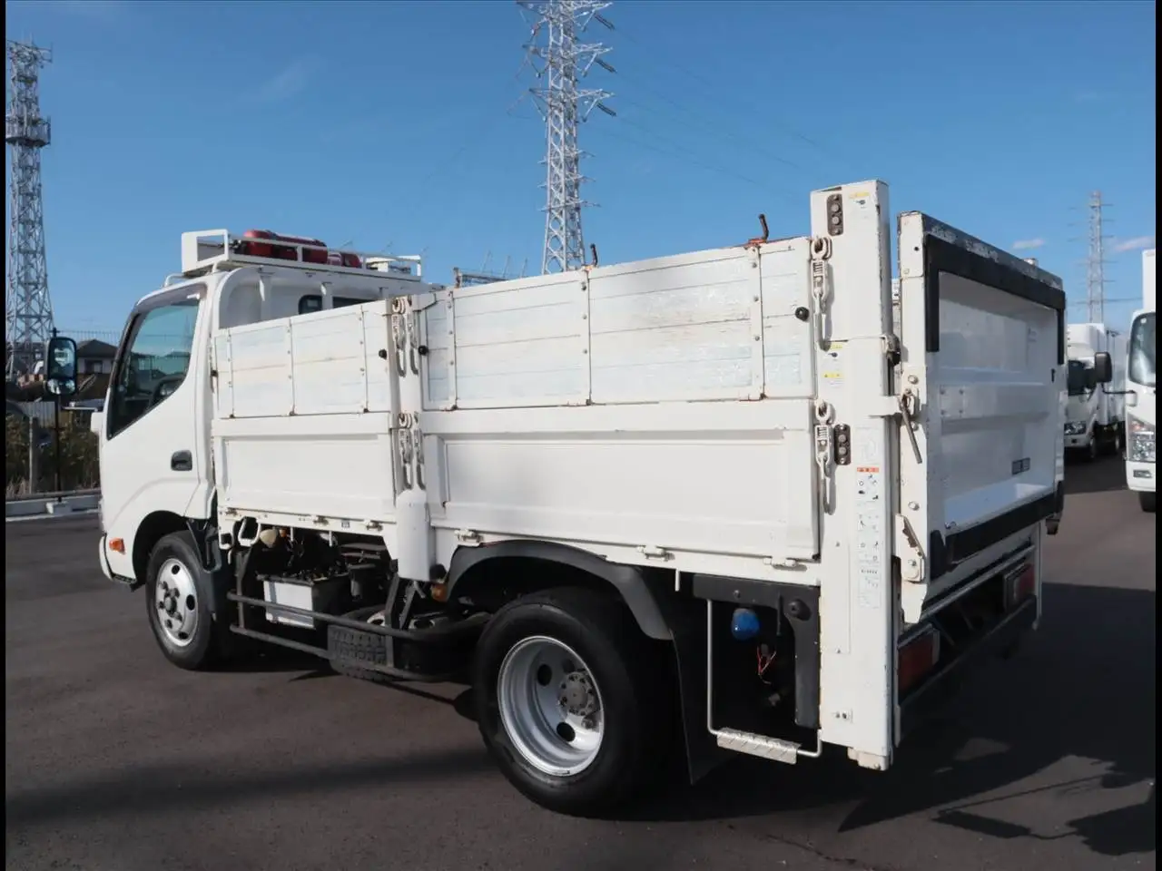 日野 デュトロ 小型 平ボディ パワーゲート 床鉄板の中古トラック画像4