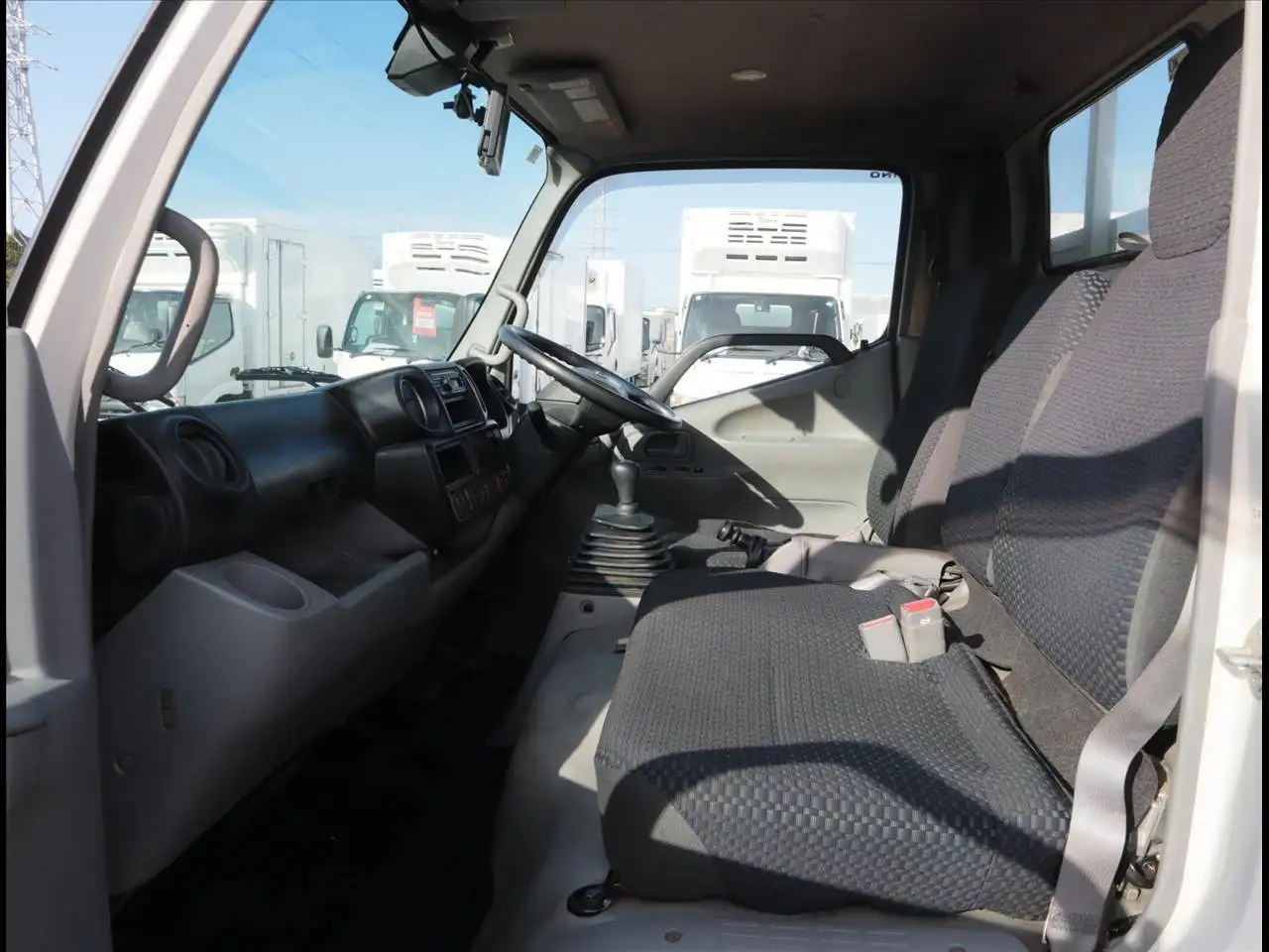 日野 デュトロ 小型 平ボディ パワーゲート 床鉄板の中古トラック画像12