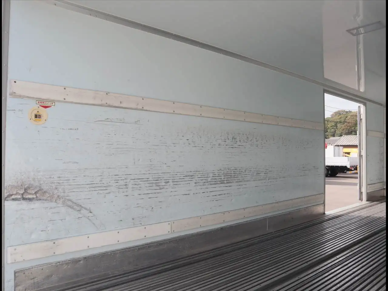 いすゞ フォワード 中型/増トン 冷凍冷蔵 低温 スタンバイの中古トラック画像10