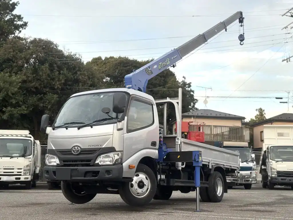トヨタ トヨエース 小型 クレーン付 床鉄板 4段 の中古トラック【車両No.200270】