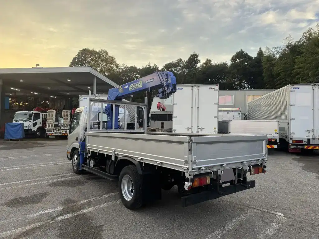 トヨタ トヨエース 小型 クレーン付 床鉄板 4段の中古トラック画像5