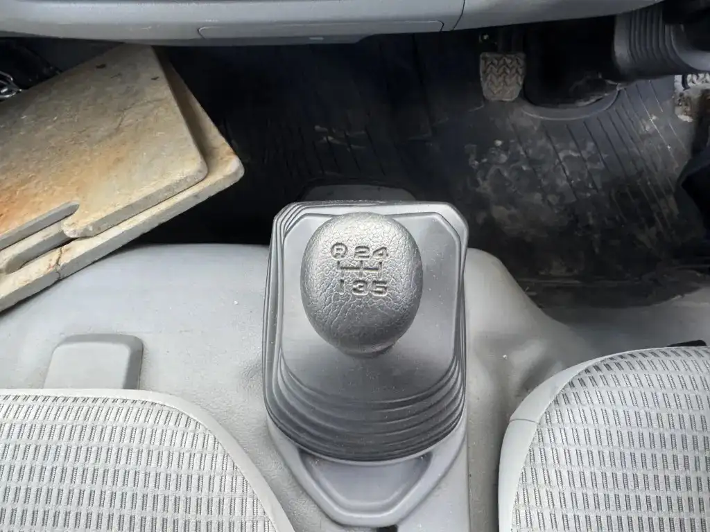 トヨタ トヨエース 小型 クレーン付 床鉄板 4段の中古トラック画像16