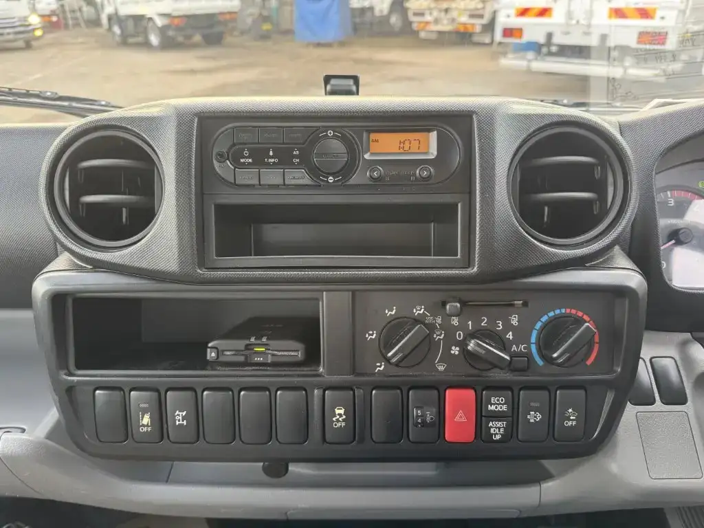 トヨタ トヨエース 小型 クレーン付 床鉄板 4段の中古トラック画像15