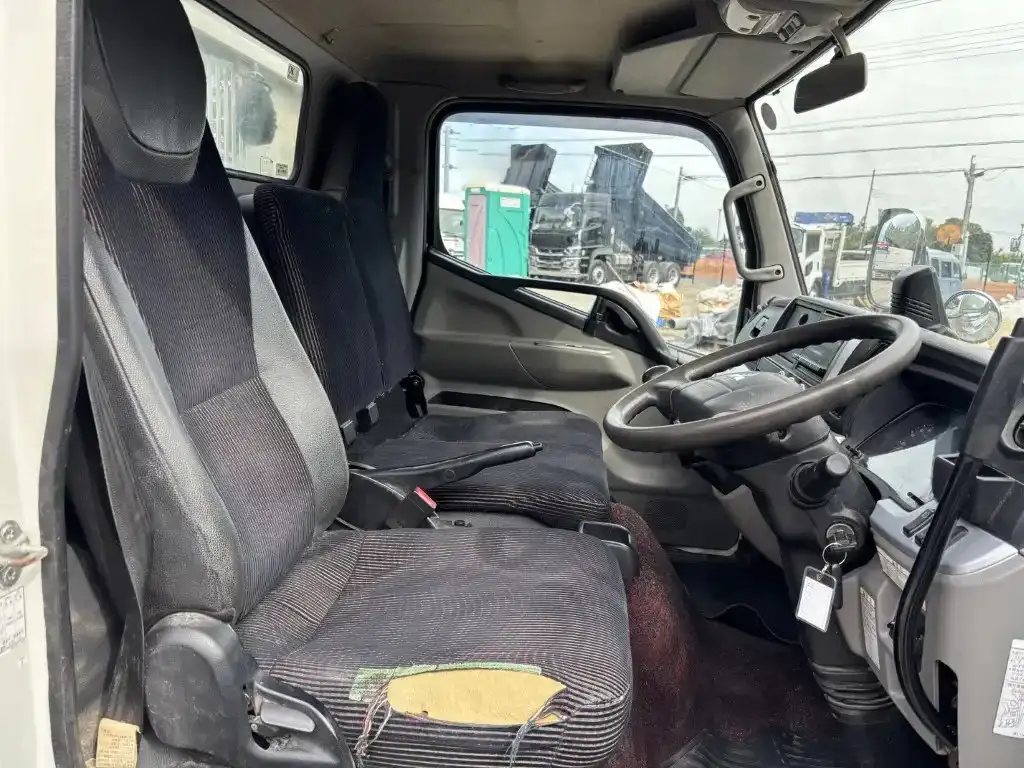 三菱 キャンター 小型 ダンプ カスタム 2PG-FBA30の中古トラック画像11