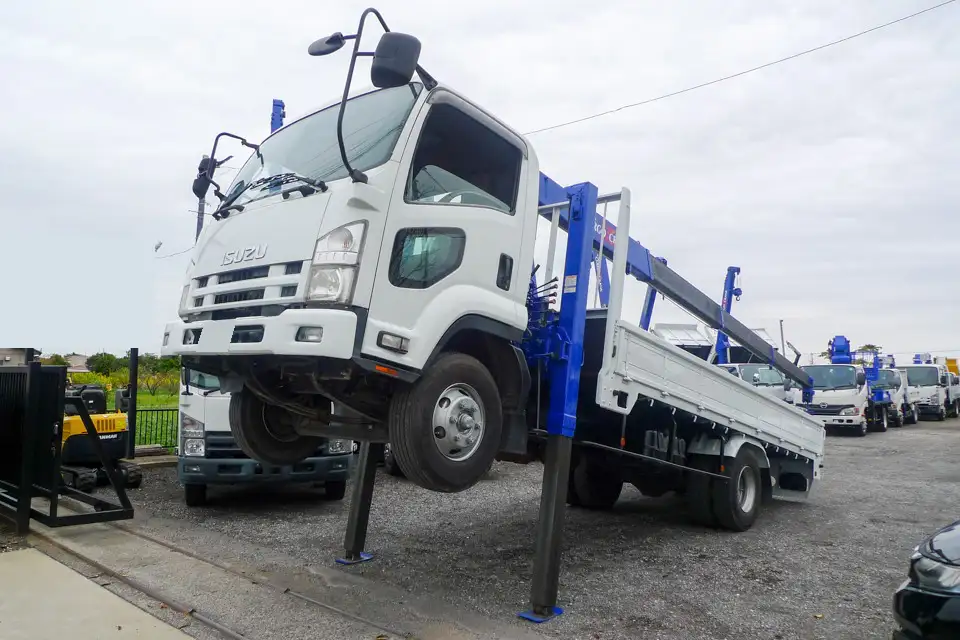 いすゞ フォワード 中型/増トン 車両重機運搬 4段クレーン ラジコンの中古トラック画像4