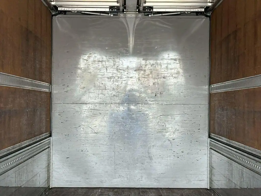 いすゞ ギガ 大型 ウイング ハイルーフ エアサスの中古トラック画像7