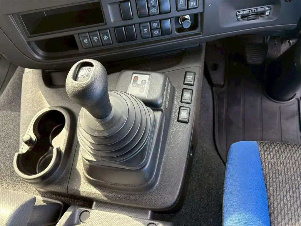 いすゞ ギガ 大型 ウイング ハイルーフ エアサスの中古トラック画像13