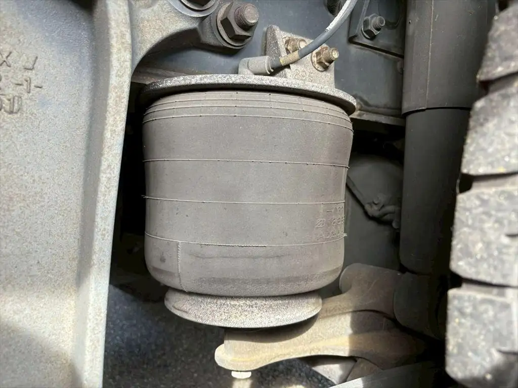 いすゞ ギガ 大型 ウイング ハイルーフ エアサスの中古トラック画像19