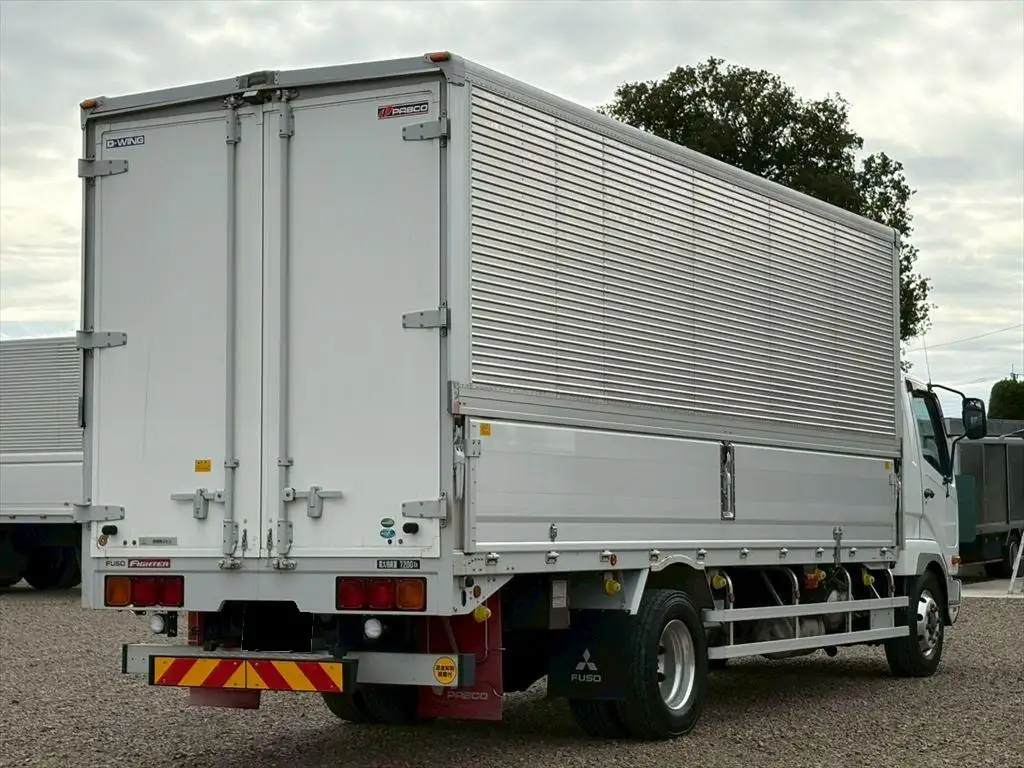 三菱 ファイター 中型/増トン ウイング ベッド 2KG-FK62FZの中古トラック画像3