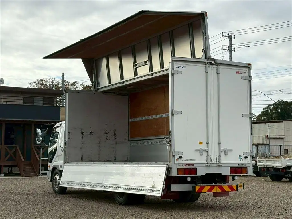 三菱 ファイター 中型/増トン ウイング ベッド 2KG-FK62FZの中古トラック画像6