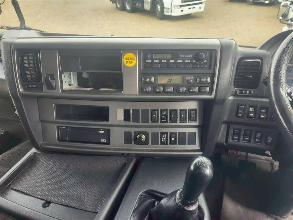 日野 プロフィア 大型 ウイング エアサス ベッドの中古トラック画像14