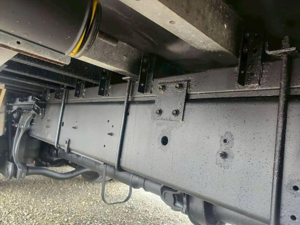 日野 プロフィア 大型 ウイング エアサス ベッドの中古トラック画像像17