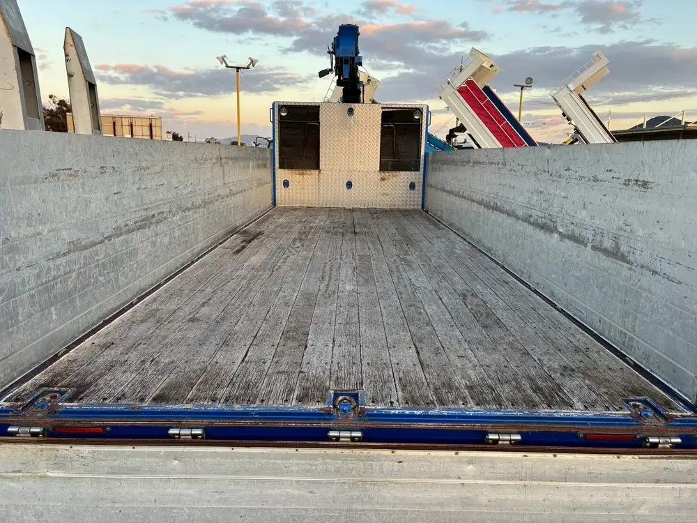 日野 プロフィア 大型 クレーン付 アルミブロック 4段の中古トラック画像9