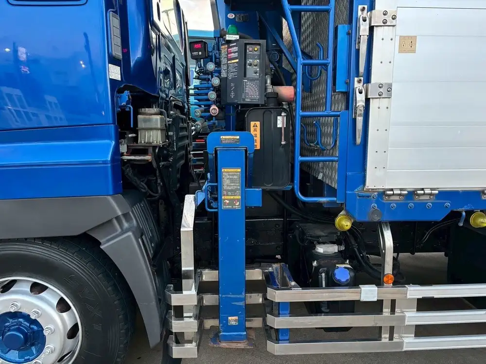 日野 プロフィア 大型 クレーン付 アルミブロック 4段の中古トラック画像10