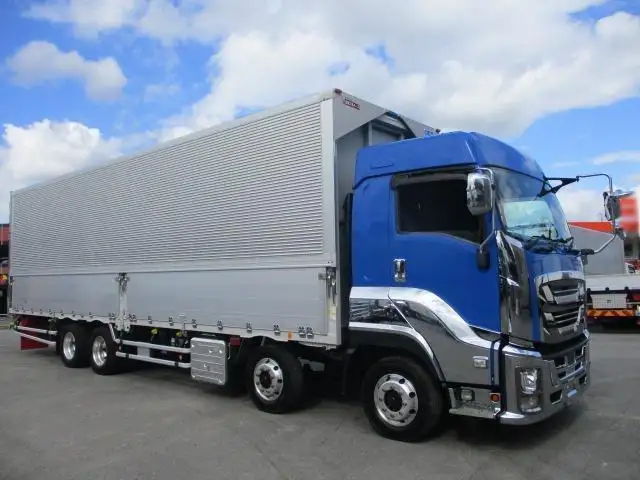 いすゞ ギガ 大型 ウイング ハイルーフ エアサスの中古トラック画像3