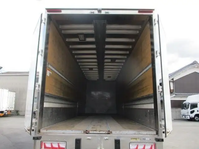 いすゞ ギガ 大型 ウイング ハイルーフ エアサスの中古トラック画像6