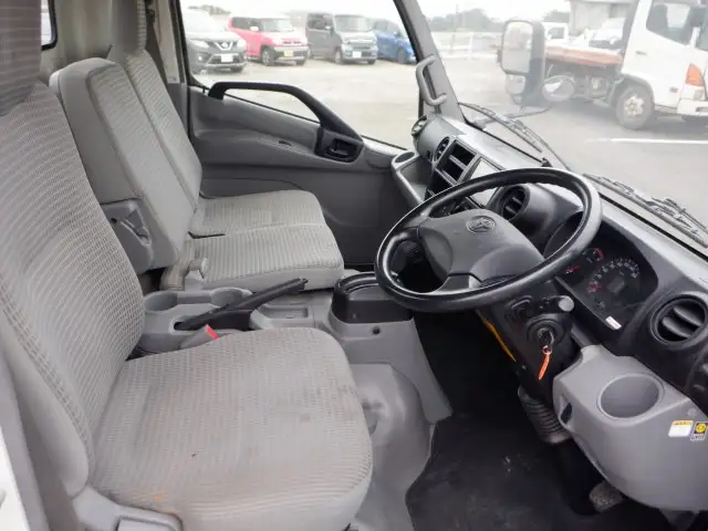 トヨタ ダイナ 小型 平ボディ TPG-XZU722 H30の中古トラック画像10