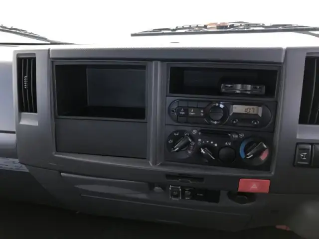 いすゞ エルフ 小型 平ボディ 床鉄板 TRG-NPR85ARの中古トラック画像14