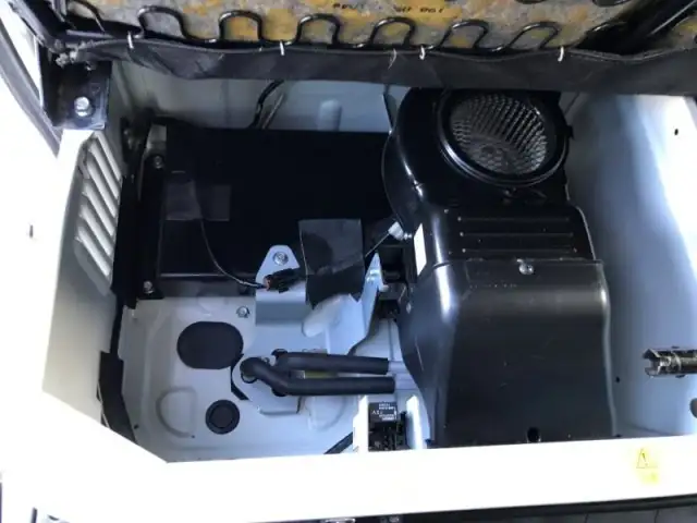 三菱 キャンター 小型 平ボディ Wキャブ 2RG-FBA20の中古トラック画像15