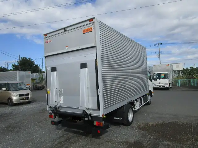 日野 デュトロ 小型 アルミバン パワーゲート サイドドアの中古トラック画像3