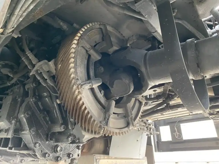 いすゞ ギガ 大型 トラクター ハイルーフ 1デフの中古トラック画像像17