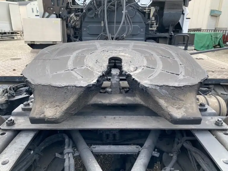 いすゞ ギガ 大型 トラクター ハイルーフ 1デフの中古トラック画像9