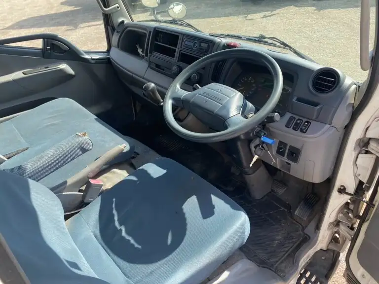 三菱 キャンター 小型 平ボディ パワーゲート 床鉄板の中古トラック画像12