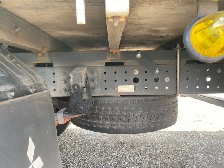 三菱 キャンター 小型 平ボディ パワーゲート 床鉄板の中古トラック画像16