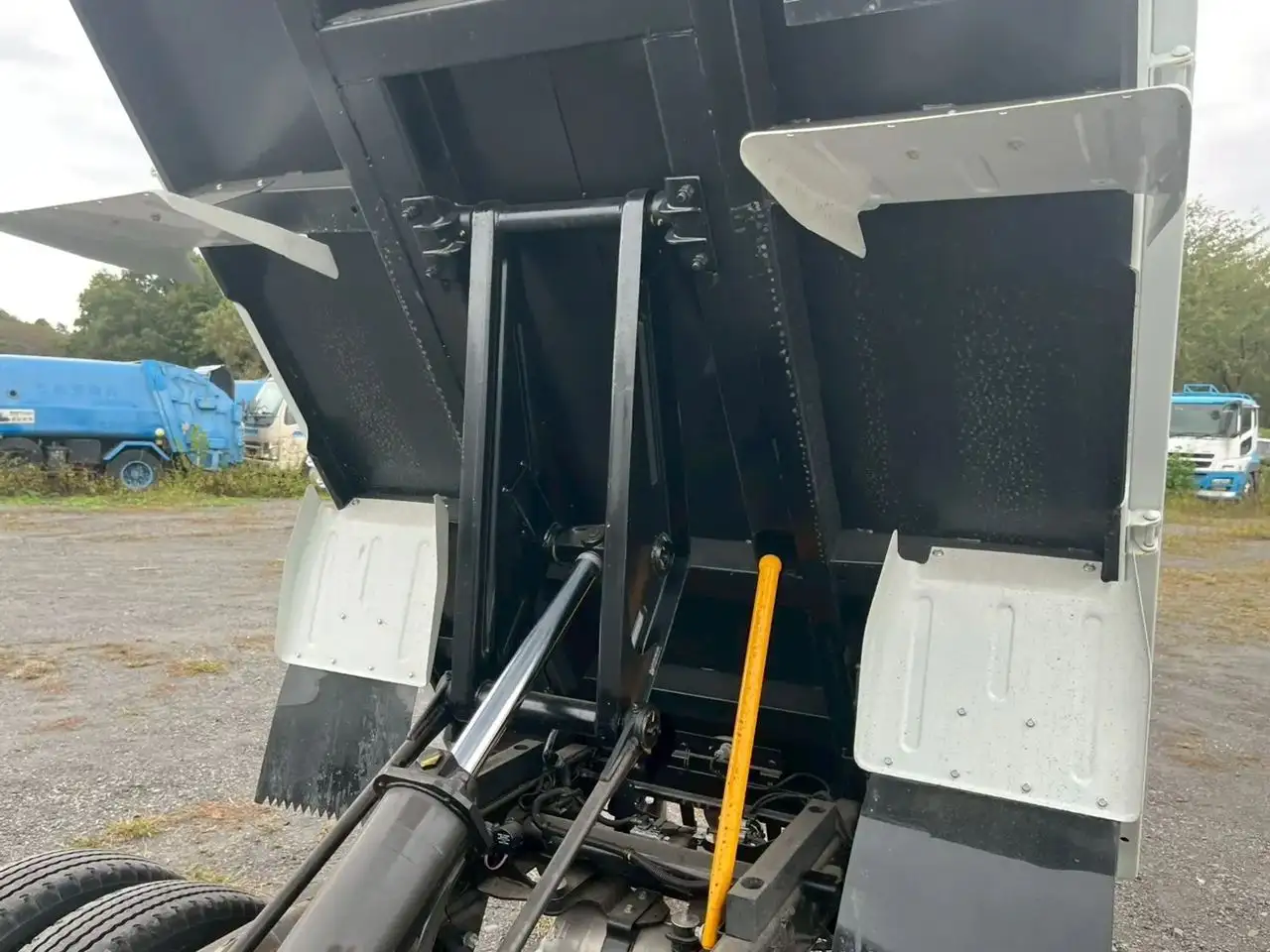 三菱 キャンター 小型 ダンプ 強化 2RG-FBA30の中古トラック画像16