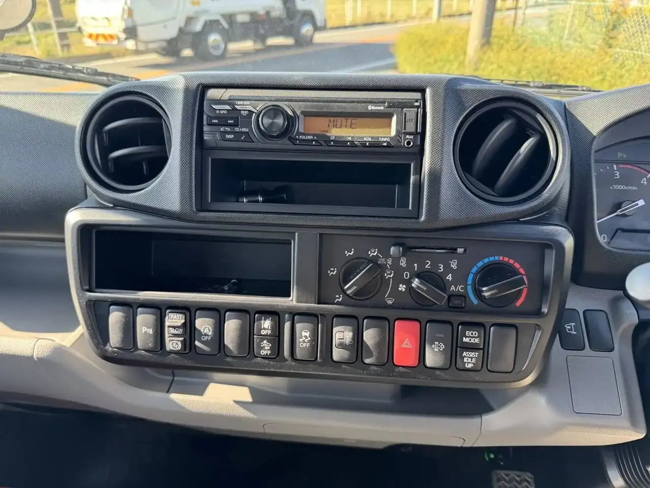 日野 デュトロ 小型 ダンプ コボレーン 2KG-XZU600Tの中古トラック画像12