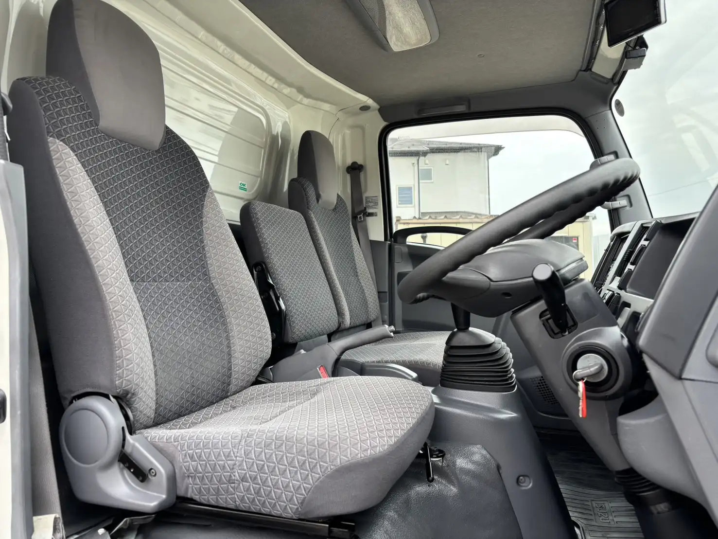 いすゞ エルフ 小型 冷凍冷蔵 低温 パワーゲートの中古トラック画像12