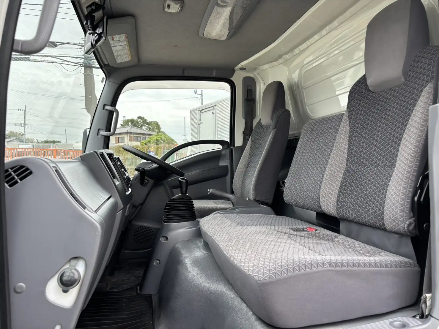 いすゞ エルフ 小型 冷凍冷蔵 低温 パワーゲートの中古トラック画像11