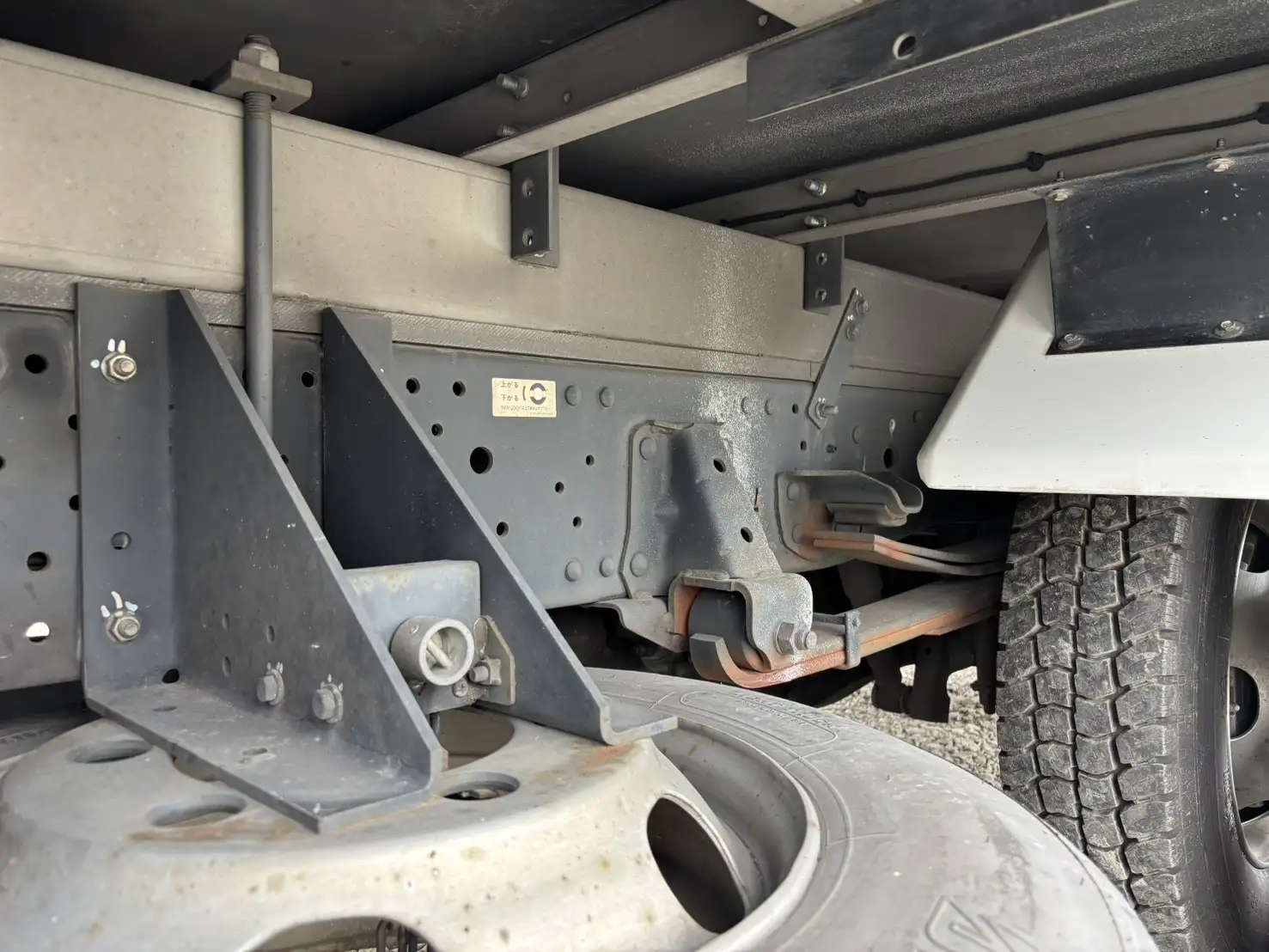 いすゞ エルフ 小型 冷凍冷蔵 低温 パワーゲートの中古トラック画像像17