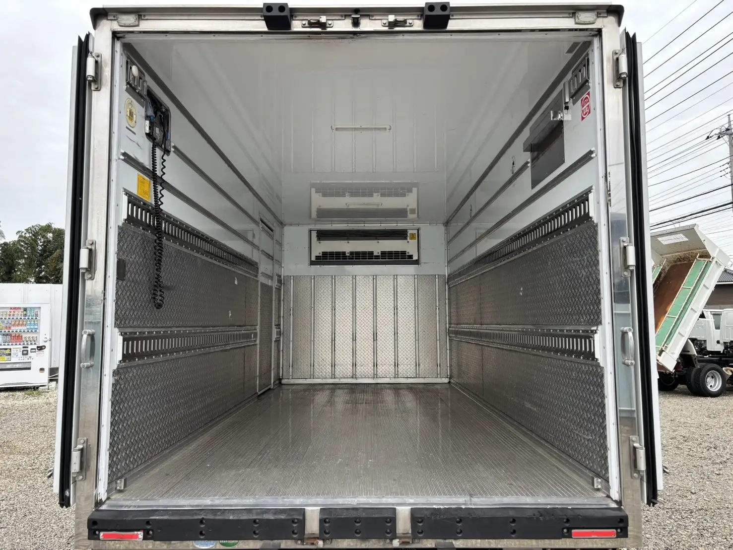 いすゞ エルフ 小型 冷凍冷蔵 低温 パワーゲートの中古トラック画像6