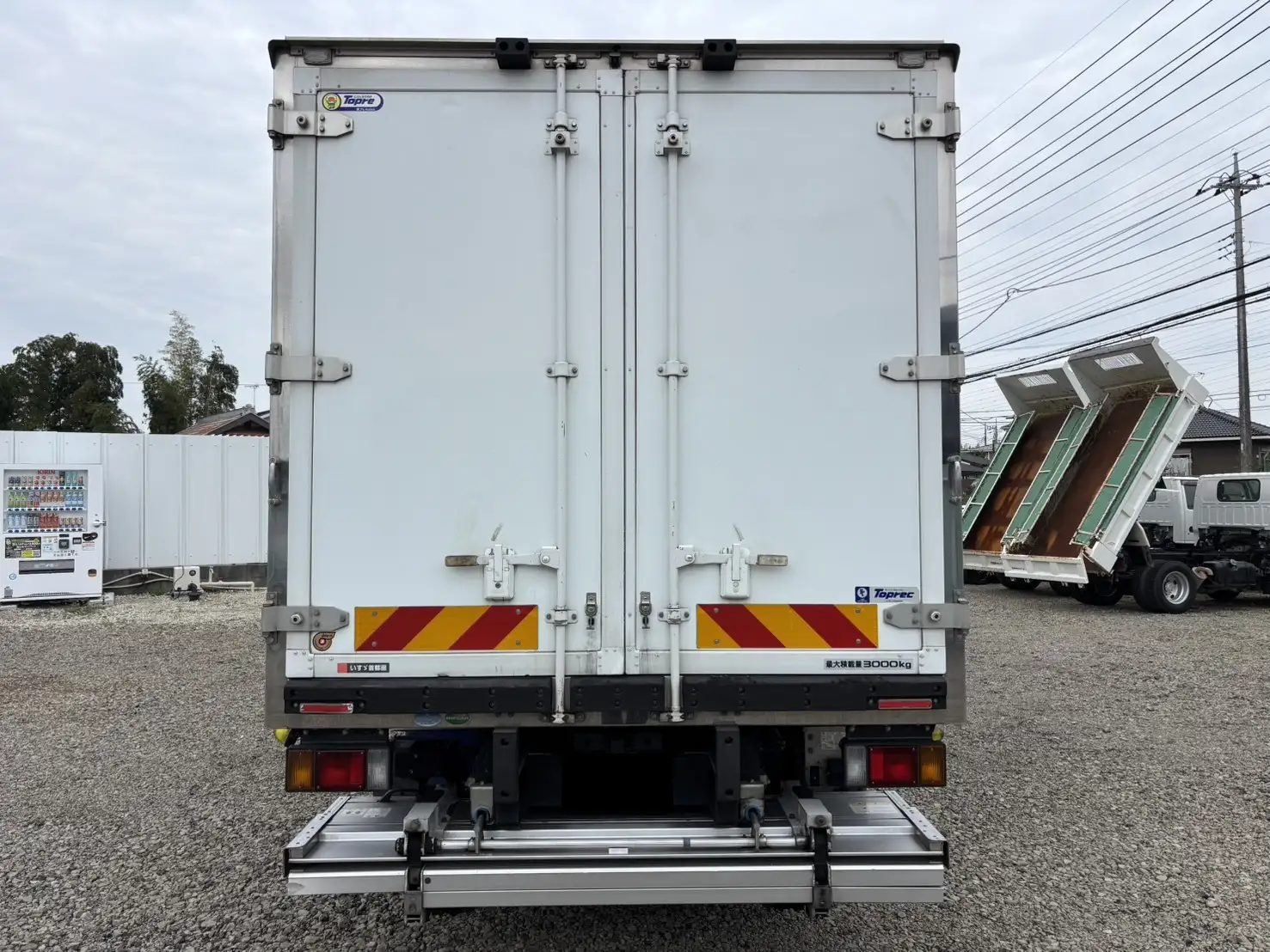 いすゞ エルフ 小型 冷凍冷蔵 低温 パワーゲートの中古トラック画像4