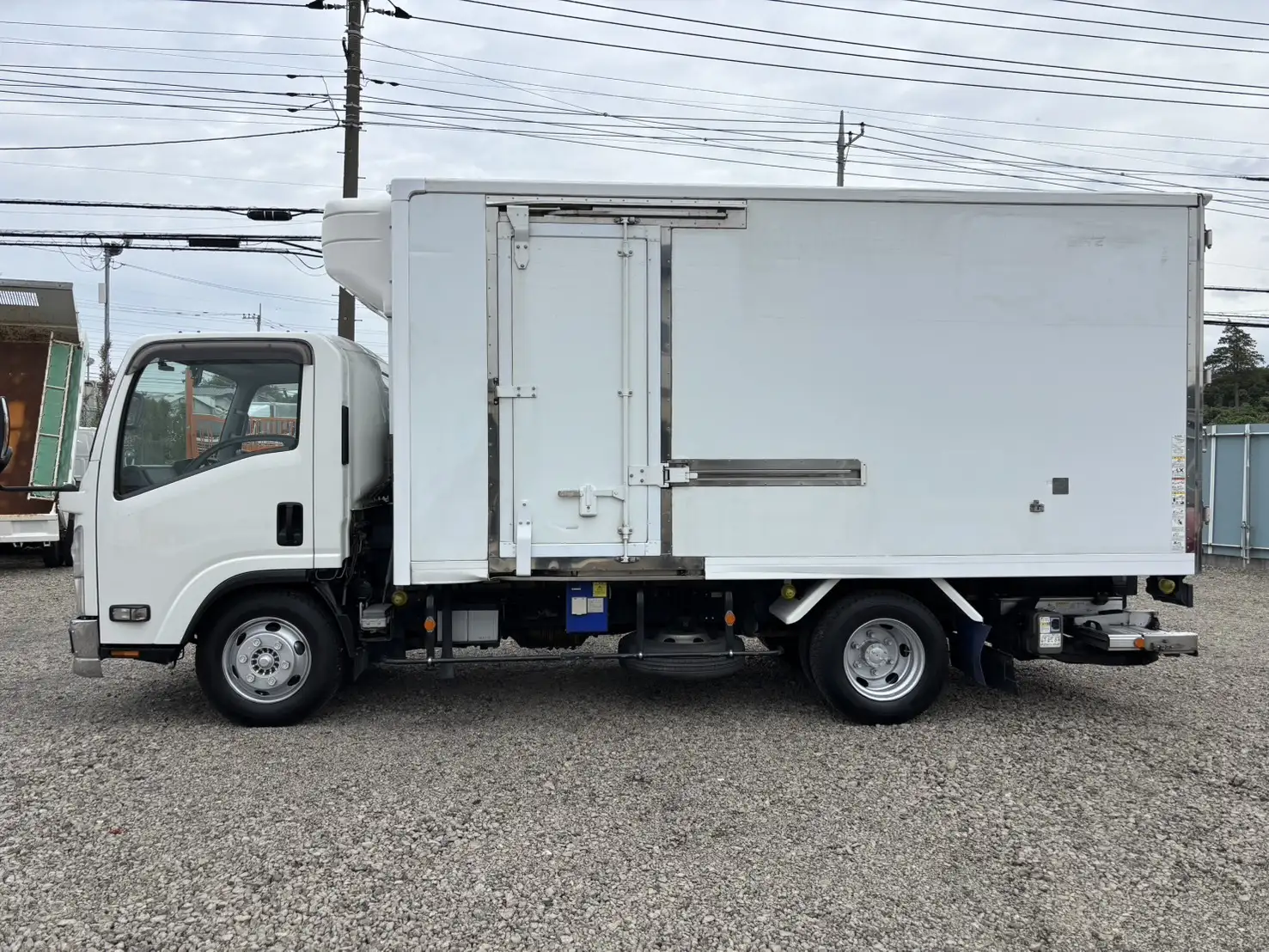 いすゞ エルフ 小型 冷凍冷蔵 低温 パワーゲートの中古トラック画像5