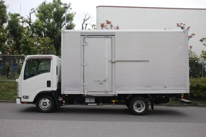 いすゞ エルフ 小型 アルミバン サイドドア TRG-NLR85ANの中古トラック画像6