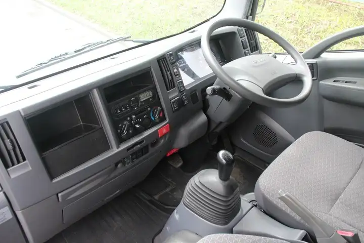 いすゞ エルフ 小型 アルミバン サイドドア TRG-NLR85ANの中古トラック画像16