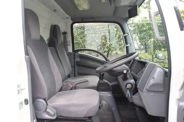 いすゞ エルフ 小型 アルミバン サイドドア TRG-NLR85ANの中古トラック画像14