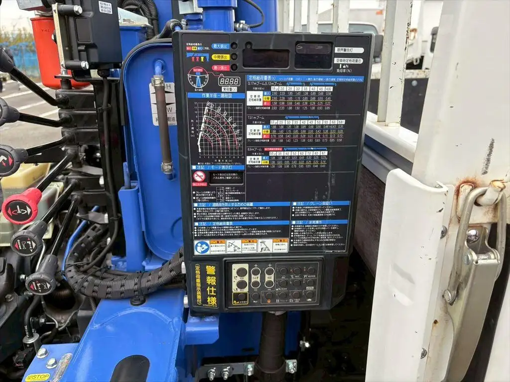 三菱 キャンター 小型 クレーン付 4段 ラジコンの中古トラック画像11