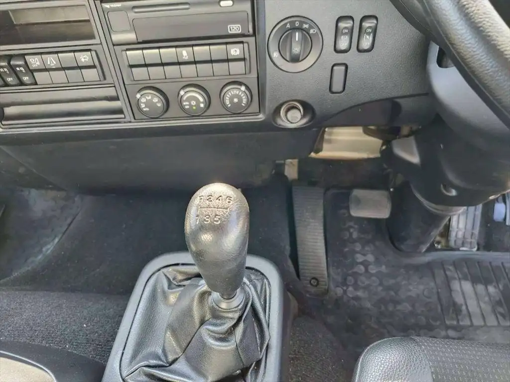 三菱 ファイター 中型/増トン 平ボディ アルミブロック ベッドの中古トラック画像13