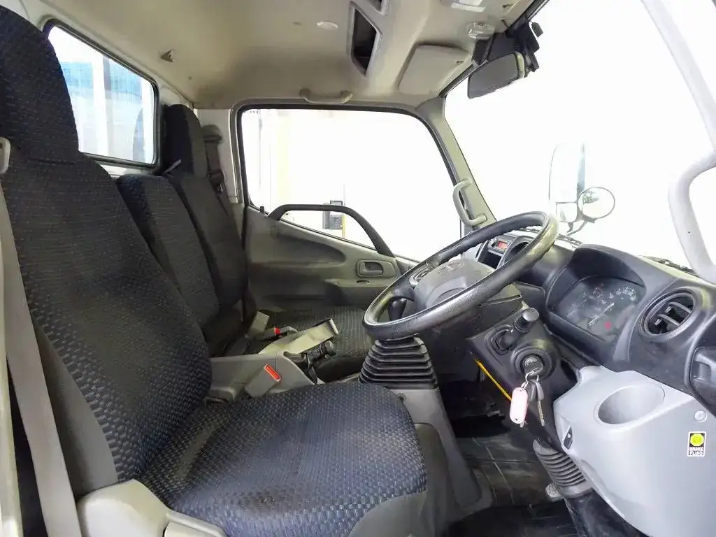 日野 デュトロ 小型 平ボディ 床鉄板 2RG-XZU655Mの中古トラック画像7