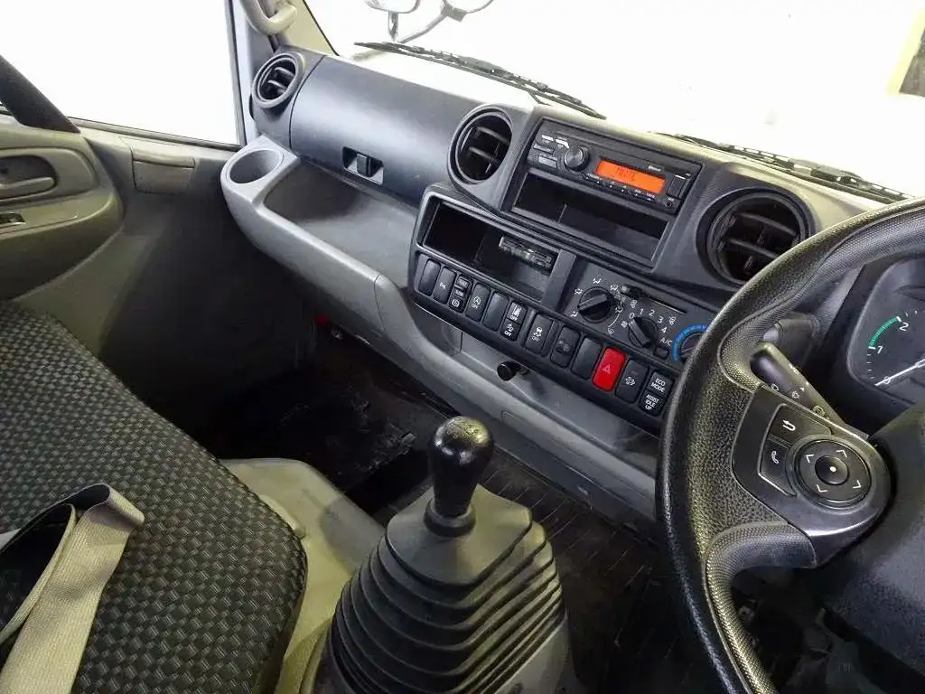 日野 デュトロ 小型 平ボディ 床鉄板 2RG-XZU655Mの中古トラック画像9