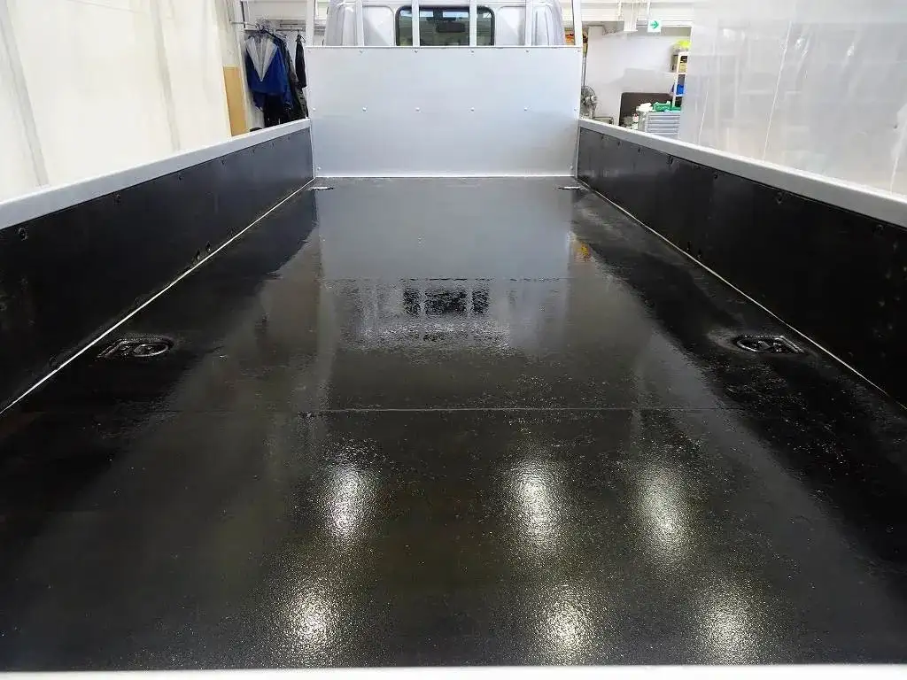 日野 デュトロ 小型 平ボディ 床鉄板 2RG-XZU655Mの中古トラック画像3