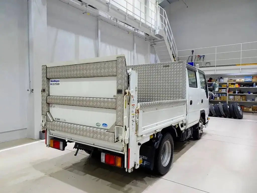 いすゞ エルフ 小型 平ボディ Wキャブ パワーゲートの中古トラック画像2