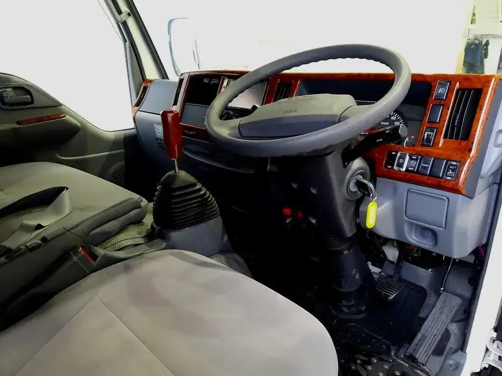 いすゞ エルフ 小型 平ボディ Wキャブ パワーゲートの中古トラック画像10