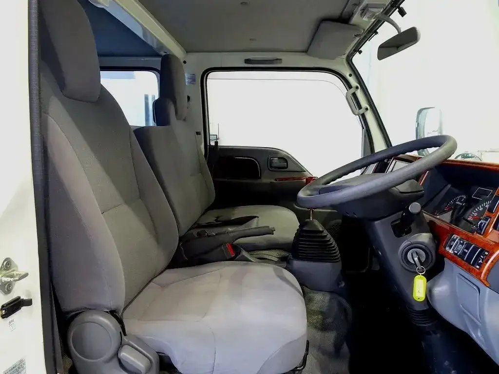 いすゞ エルフ 小型 平ボディ Wキャブ パワーゲートの中古トラック画像9