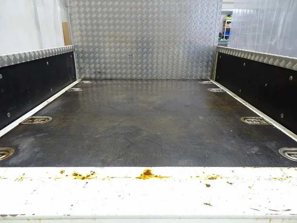 いすゞ エルフ 小型 平ボディ Wキャブ パワーゲートの中古トラック画像4