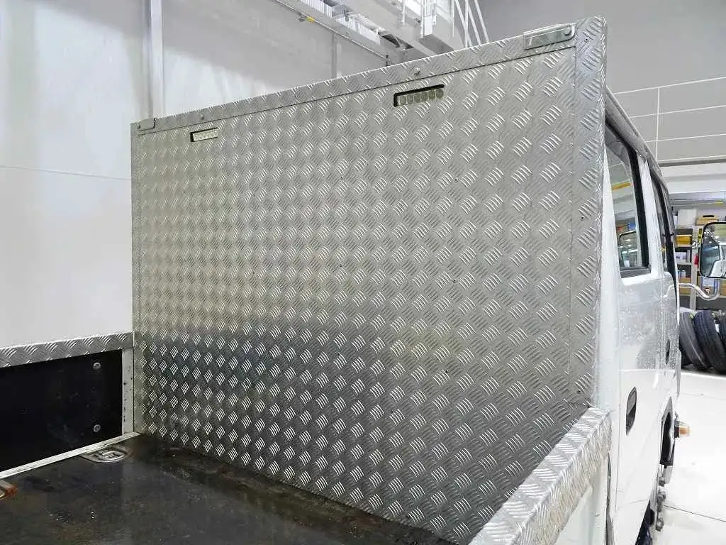 いすゞ エルフ 小型 平ボディ Wキャブ パワーゲートの中古トラック画像6